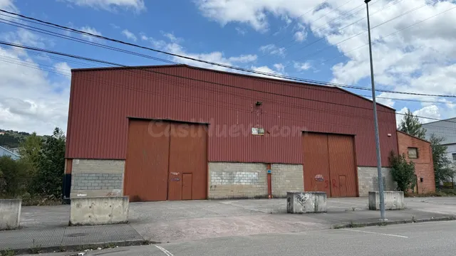 Nave industrial 2395m² en venta - Riaño - Barros - foto 2