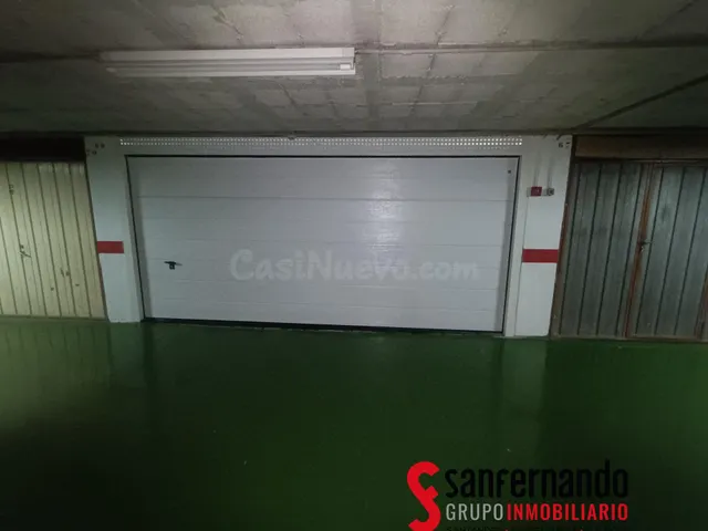 Se alquila garaje cerrado para dos coches en la calle La Fol - foto 4