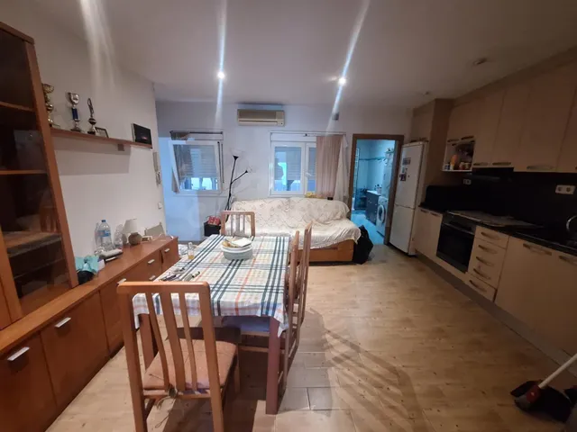 PISO CON 3 habitaciones Y BALCÓN EN POBLENOU — 2
