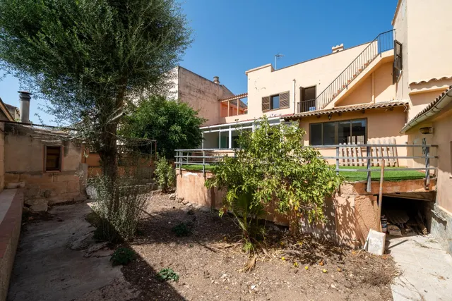 Adosado amplio y luminoso con terraza privada exterior — 35