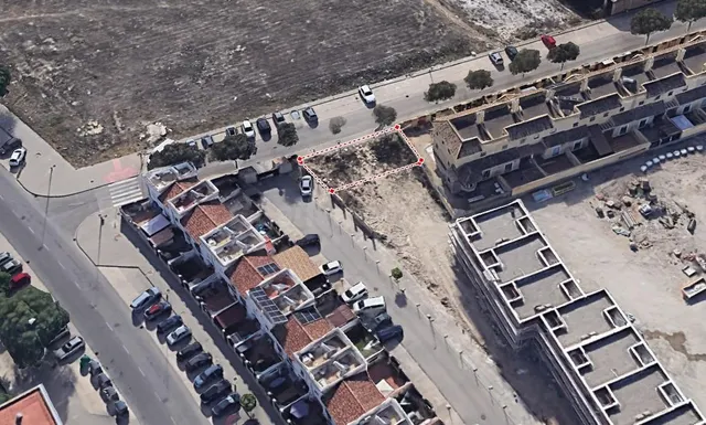 TERRENO URBANO EN LOS LAGOS DE TORROX - foto 3