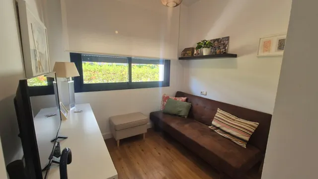 Planta baja de 148 m2 junto al Puerto de Estepona, con garaje y trastero — 8