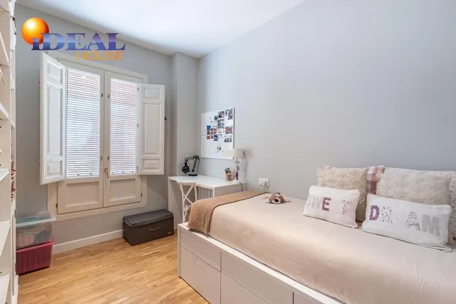 Exclusivo Piso Dúplex en el Corazón de Granada — 25