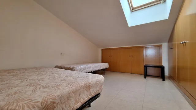 Ático duplex de 2 dormitorios y plaza de garaje en La Alberca. — 16