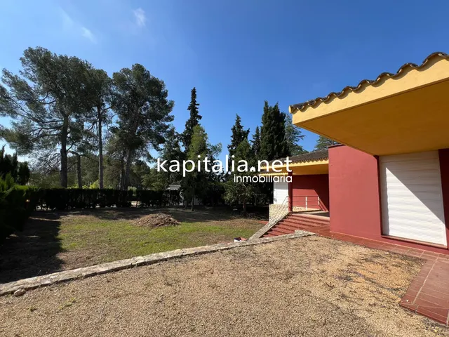 Fantástico chalet a la venta en Ontinyent , zona la Solana . — 8