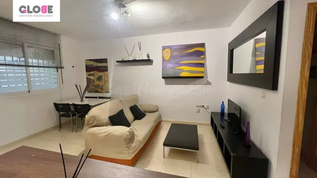 BONITO PISO EN ALQUILER EN URBANIZACIÓN , CON PISCINA