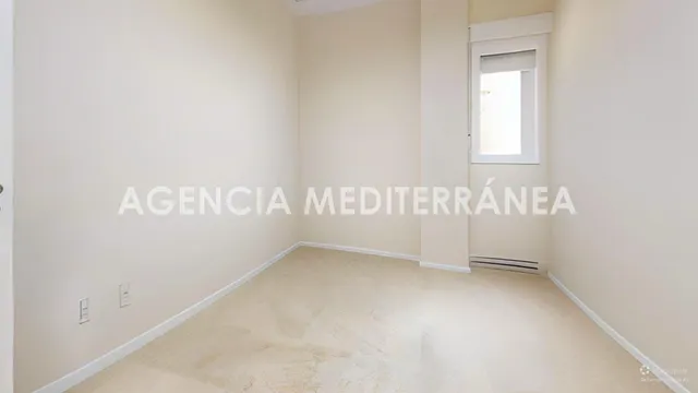 ¡Espectacular ático totalmente reformado y amueblado con terraza en Extramurs! — 16