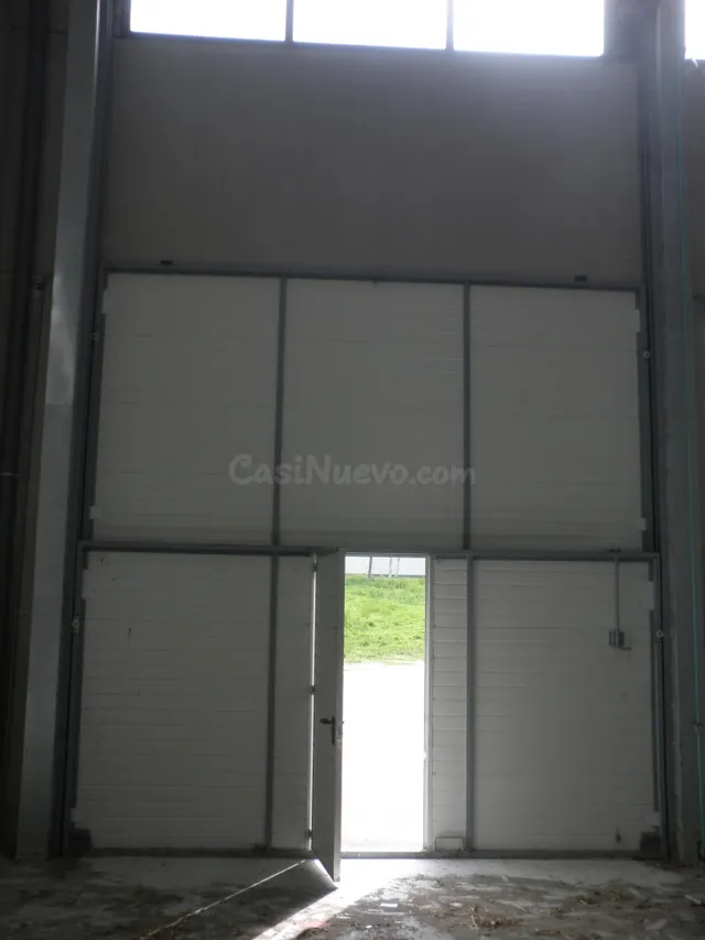 SE VENDE NAVE INDUSTRIAL POLIGONO DE AKABORRO IRURTZUN - foto 4