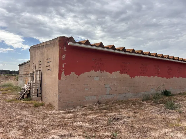 Chalet en Venta: Oportunidad Única por €318,000 — 28