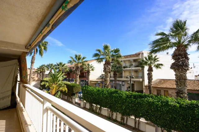 SE VENDE PISO PARA REFORMAR EN LOS ALCÁZARES EN AVENIDA LIBE - foto 3