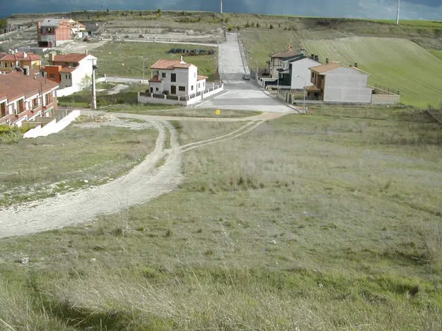 Parcela en venta en Cuéllar. Superficie 5411 m2. Urbanizable - foto 4