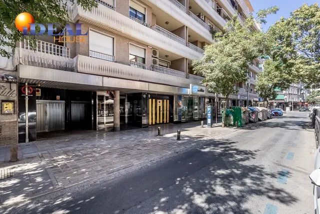 PLAZA DE GARAJE JUNTO A RECOGIDAS