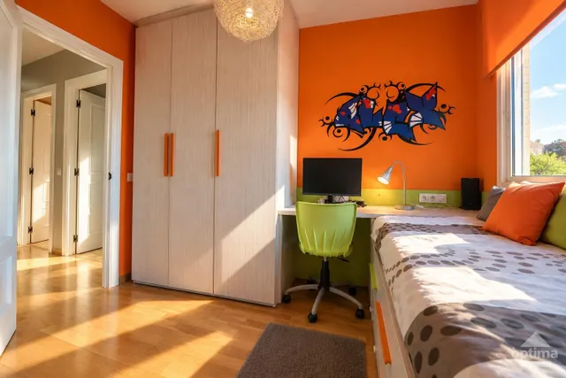 Pareado reformado con 5 habitaciones, terrazas y garaje en Reus — 34