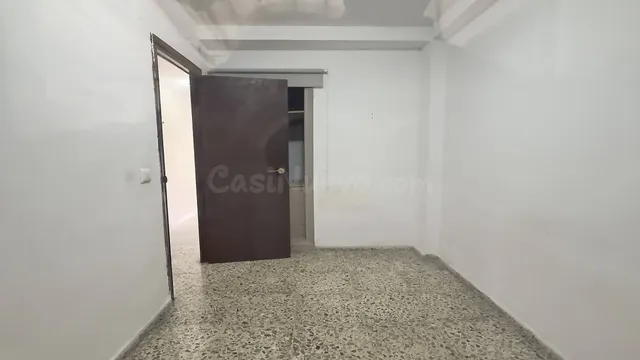 Piso en venta en Calle de Tomàs Ortuño — 3