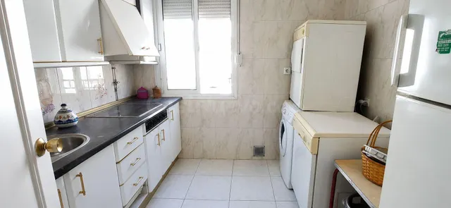 VENTA AMPLIO PISO CÉNTRICO - foto 3