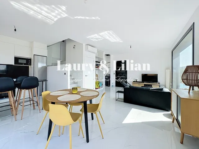 Casa moderna de 3 dormitorios y 2 baños con garaje - foto 3
