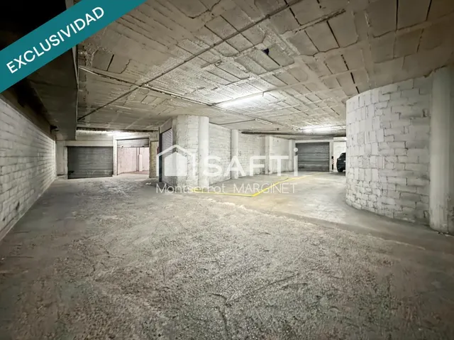 Plaza de garaje en venta en Berga - foto 5