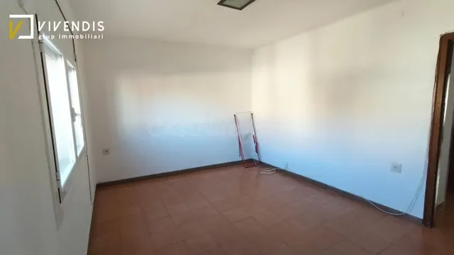 EDIFICIO EN VENTA - LINYOLA - foto 4