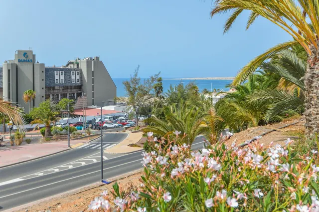 Apartamento reformado con vistas panorámicas al mar y las Du - foto 2