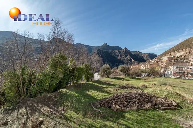 Magnífico terreno urbano en Güejar Sierra con estupendas vistas a la sierra. — 2