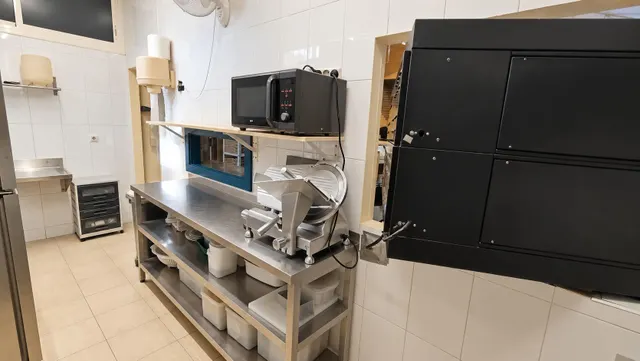 Pizzería para llevar en traspaso en Valencia | equipada | 49.000 € — 13