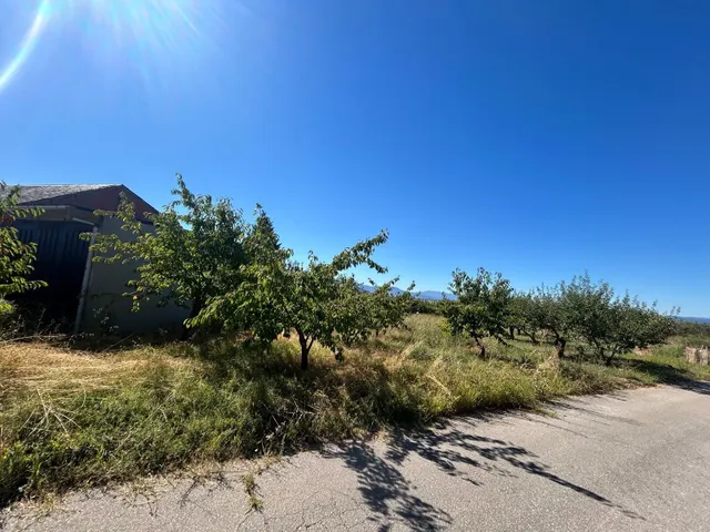 Se vende terreno urbano — 8