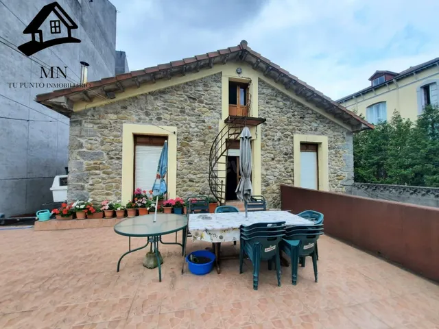 CASA CON NEGOCIO DE ALIMENTACIÓN ARTESANAL EN PLENO FUNCIONA - foto 2