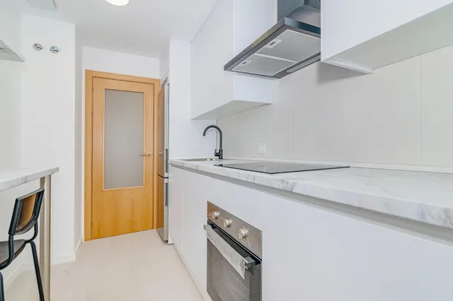 OPORTUNIDAD EN VENTA DE PISO VPO DE 3 DORMITORIOS EN BARRIO ALBAYDA CON PLAZA DE GARAGE Y TRASTERO — 8