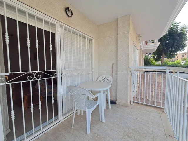 Apartamento con jardín de 40m2 en planta baja en Los Collados — 2