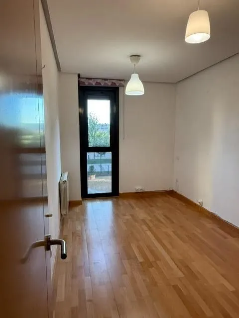 PISO 2 habitaciones CON GARAJE Y TRASTERO EN ZONA PEÑACASTILLO — 10