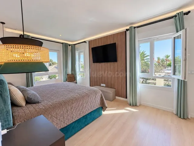 Exclusiva villa de lujo en san juan: dos casas independientes y oasis privado — 4