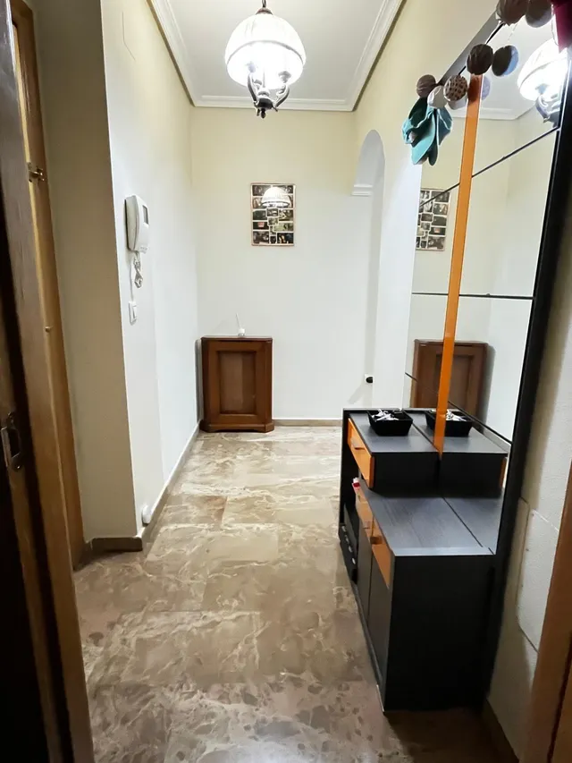 AMPLIO APARTAMENTO ZONA INDUSTRIA CON GARAJE Y TRASTERO. — 9