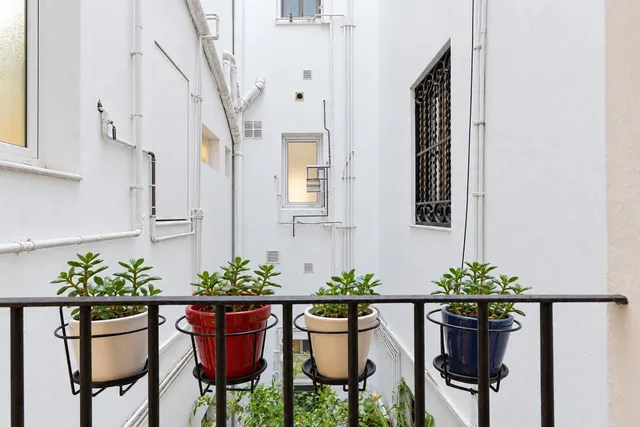 Piso con encanto y dos balcones en calle sardenya, junto a la sagrada família — 12