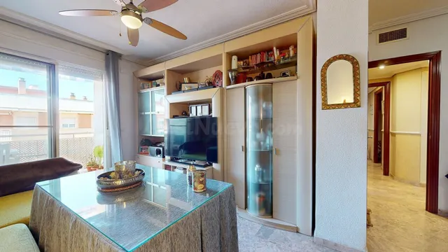 GRAN OPORTUNIDAD, ZONA ARROYO DEL MORO. AMPLIA VIVIENDA DE V - foto 4