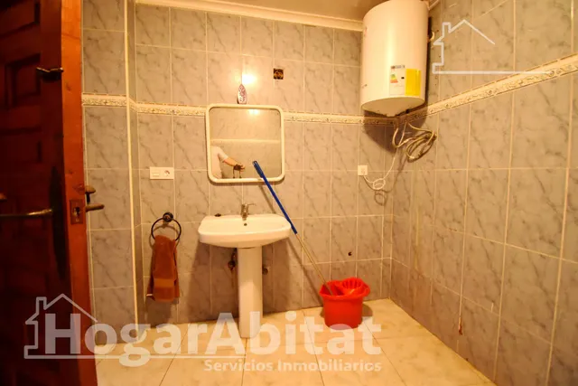 ESPACIOSA CASA CON TERRAZA EN EL HISTÓRICO CASCO ANTIGUO — 38