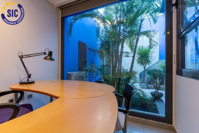 Exclusiva casa en calle Alacuás: espacio, diseño y máximo confort — 5