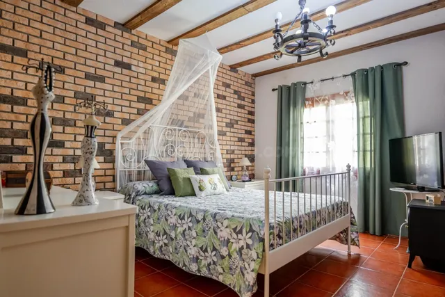 Finca de 20.000 m2 con vivienda principal, apartamento independiente y espacio para toda la familia — 41