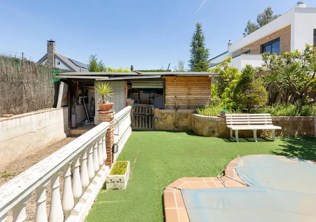 Chalet independiente con piscina privada en Barrio de Monachil – Vistas espectaculares y gran parcela. — 8