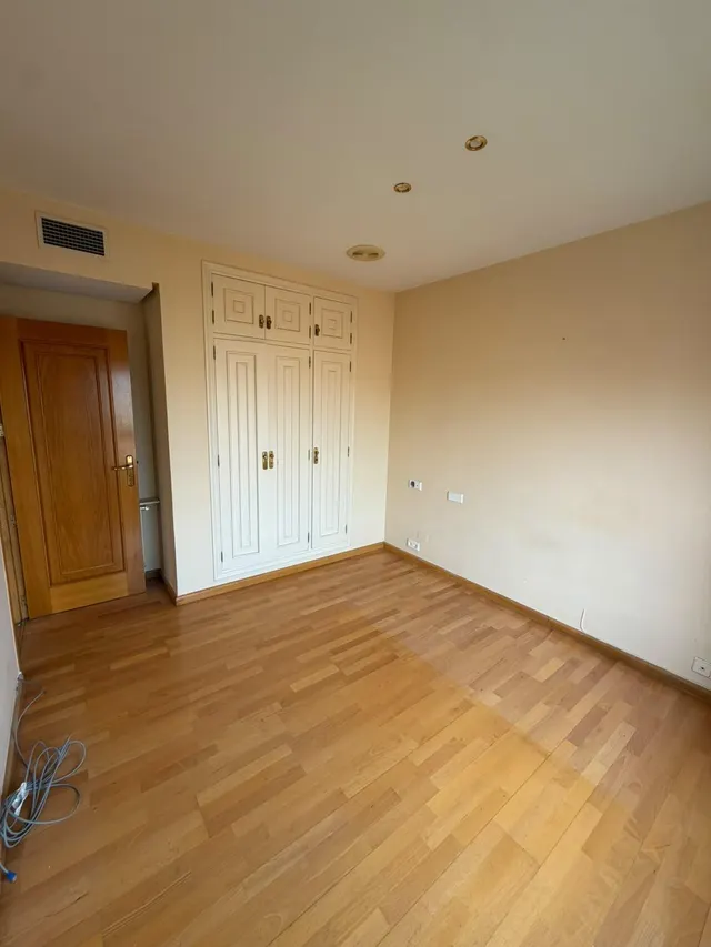 Magnifico piso en juan carlos i — 30