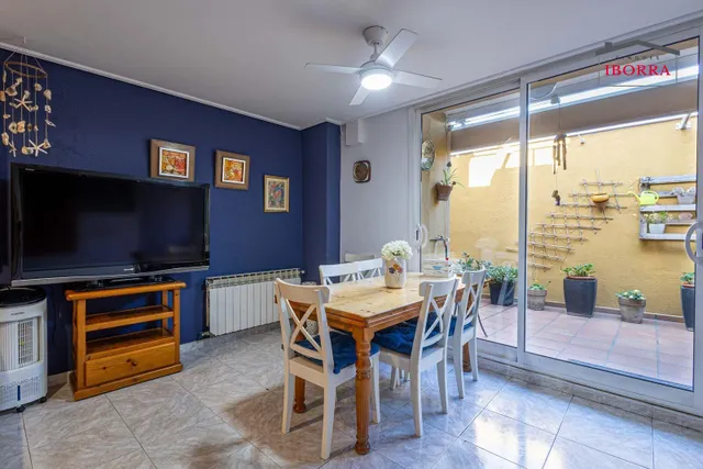 CASA CON LOCAL COMERCIAL EN EL CENTRO DE TORDERA — 10