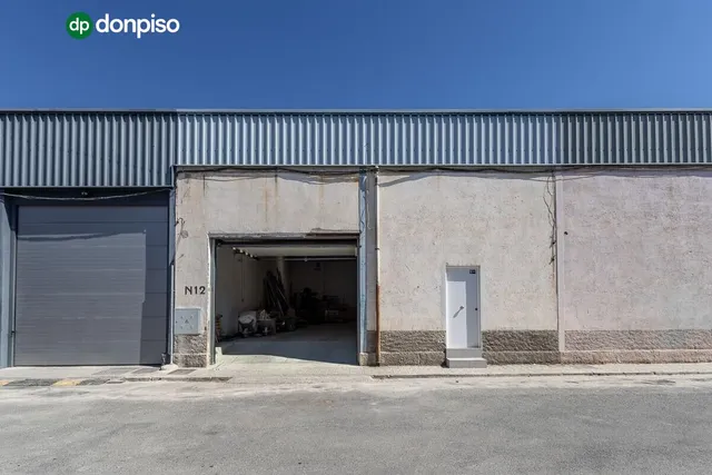 NAVE INDUSTRIAL EN POL. ASEGRA, PELIGROS. — 12