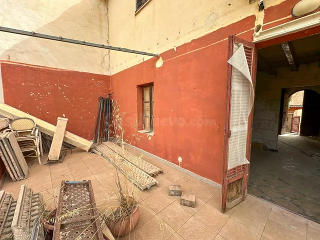 CASA CON PROYECTO PARA RESTAURANTE - foto 4