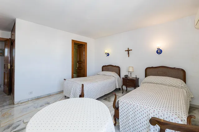 VENTA ÁTICO EN LLUÍS VIVES — 16