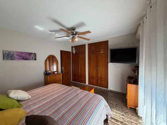 Espectacular Chalet en La Pobla de Vallbona - Ideal para Vivir — 29