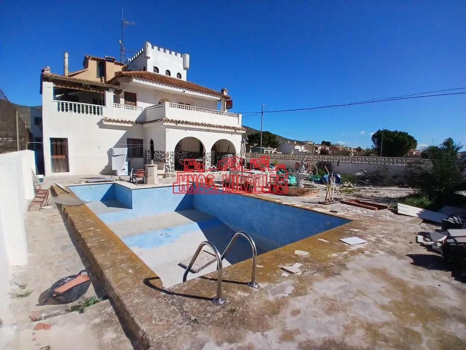 ¡¡ GRAN CHALET 8 habitaciones EN HONDÓN FRAILES !!