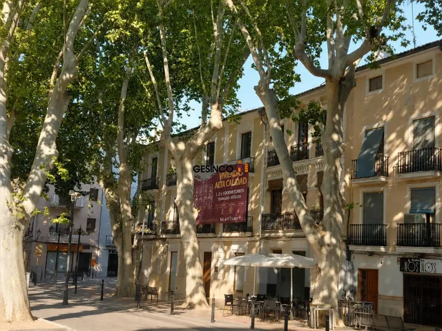 EDIF. NOTARIA CON 6 VIVIENDAS EN EJECUCIÓN. EN EL CENTRO ¡¡TODO UN LUJO!! — 2