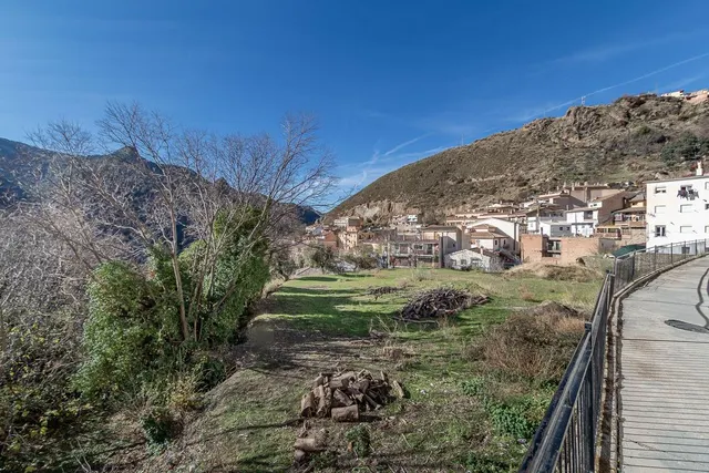 Magnífico terreno urbano en Güejar Sierra con estupendas vistas a la sierra. — 7