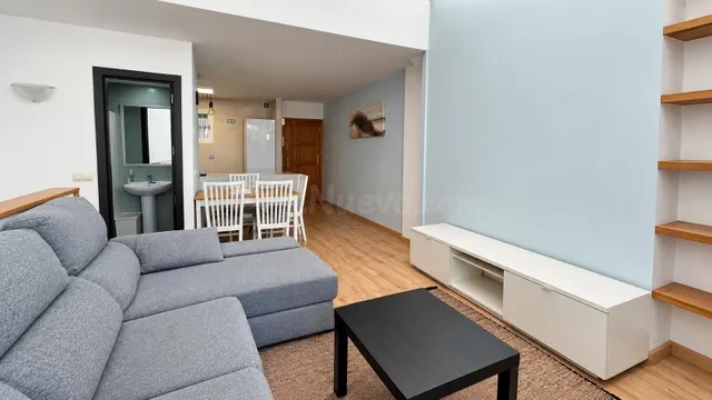 Ático dúplex con terraza, parking, trastero en zona céntrica