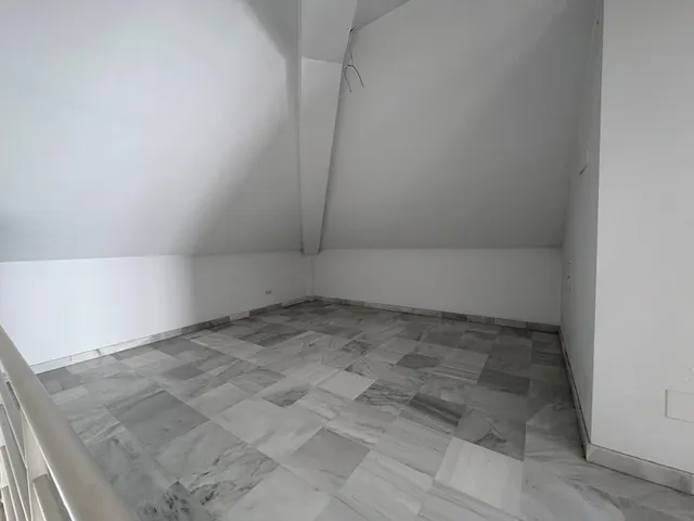 Dúplex en zona de Los Salesianos con 4 habitaciones a estrenar — 11