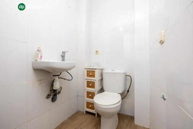 ¡Tu hogar soñado te espera en esta espectacular casa reformada! — 31